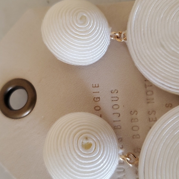 🔥New Anthropologie Lake Life Circle Preppy Ivory Earrings - Picture 8 of 10